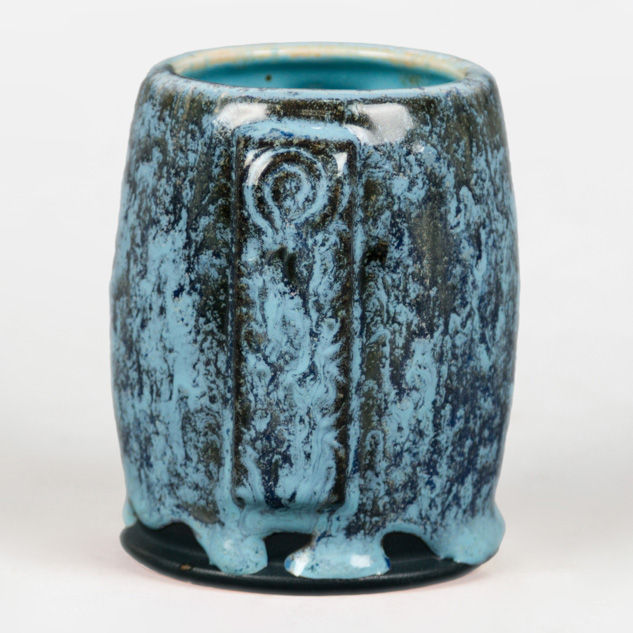 SW-515 Aqua Gloss over SW-118 Sea Salt on EG-005 Black Engobe