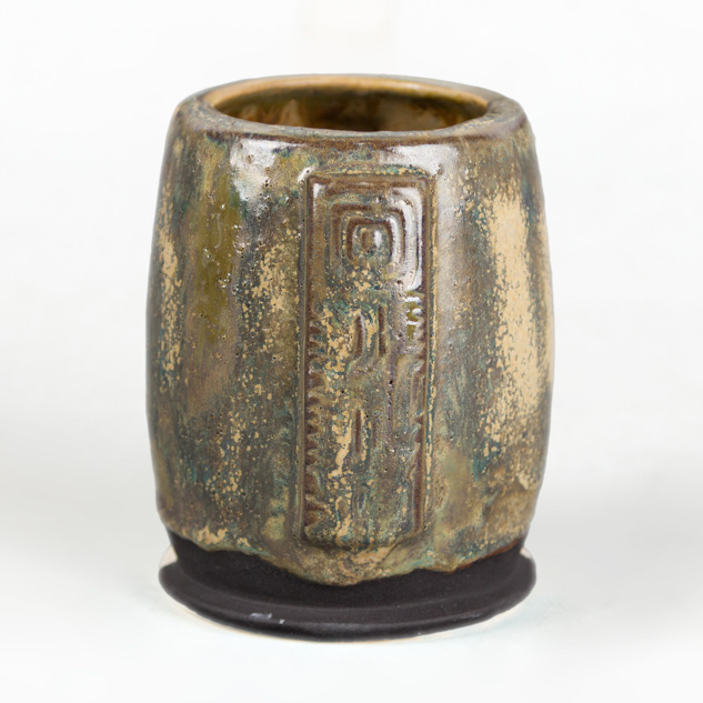 SW-108 Green Tea over SW-127 Olivine on EG-006 Sparkle Black Engobe